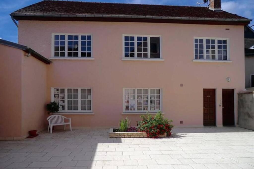 Coeur De Ville, 2 Pieces, Parking/wifi ! Apartment *